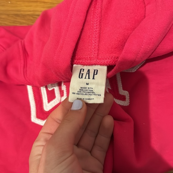 NWOT y2k vibe Pink Embroidered Gap Hoodie - Picture 4 of 4